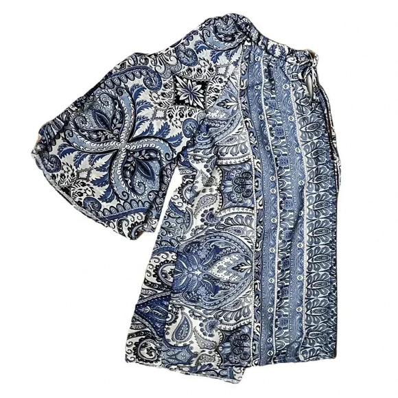 New Direction top size small - Picture 3 of 4